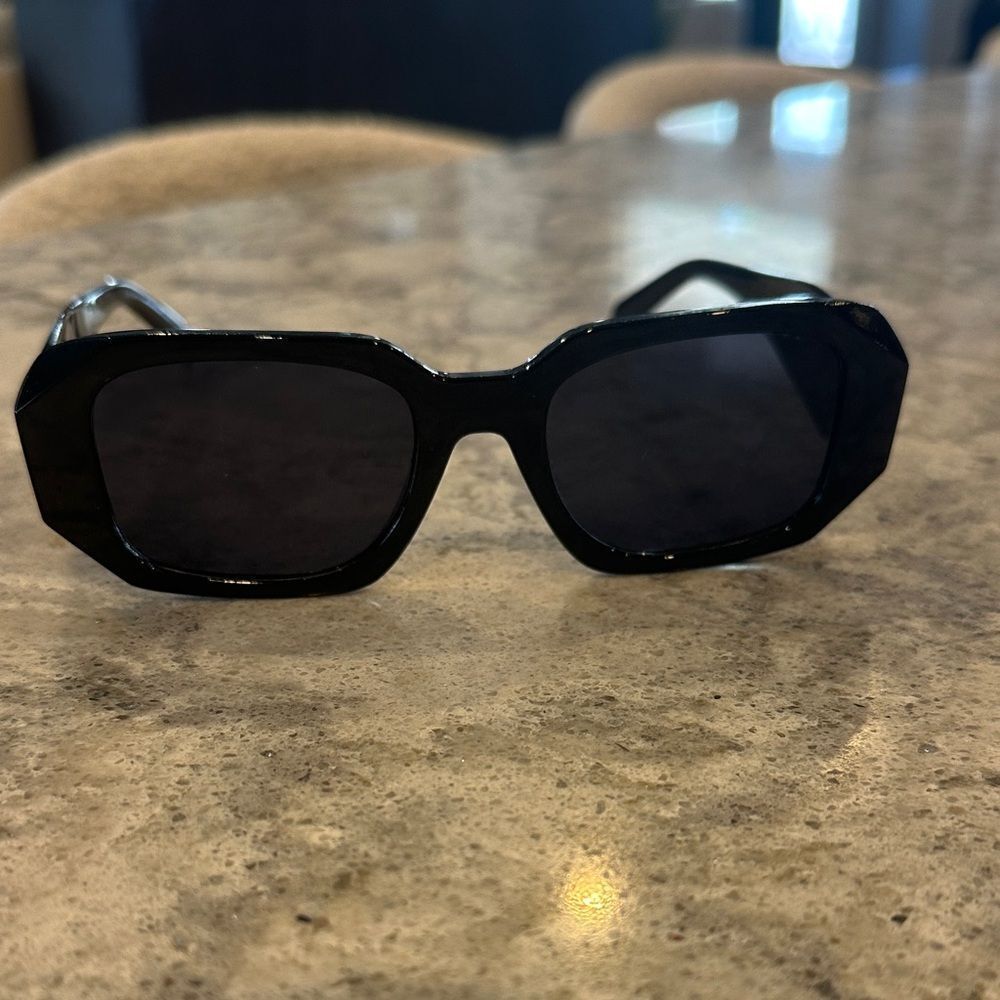 Black Rectangular Sunglasses